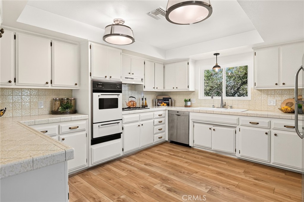 302 S San Mateo Street Property Photo 8