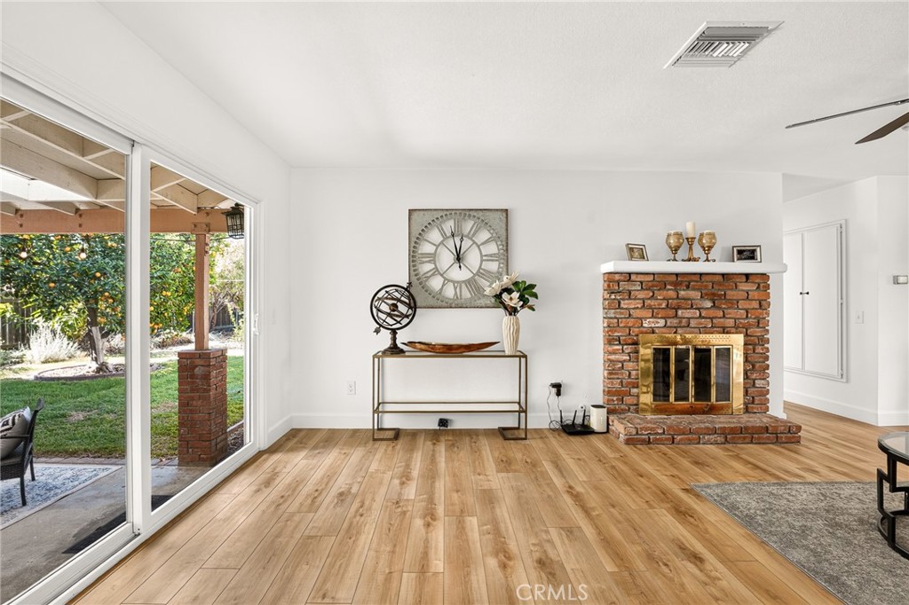 302 S San Mateo Street Property Photo 14