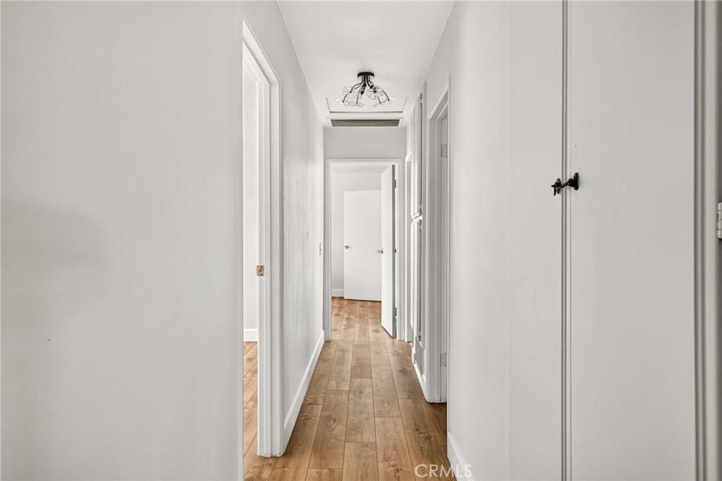 302 S San Mateo Street Property Photo 17