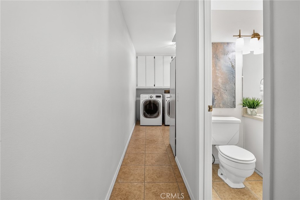 302 S San Mateo Street Property Photo 31