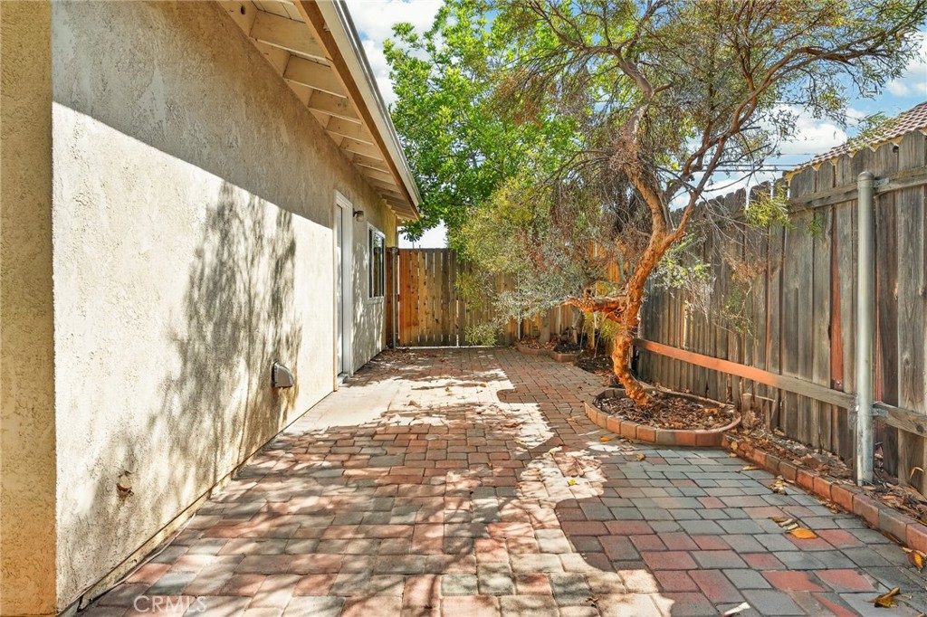 302 S San Mateo Street Property Photo 42