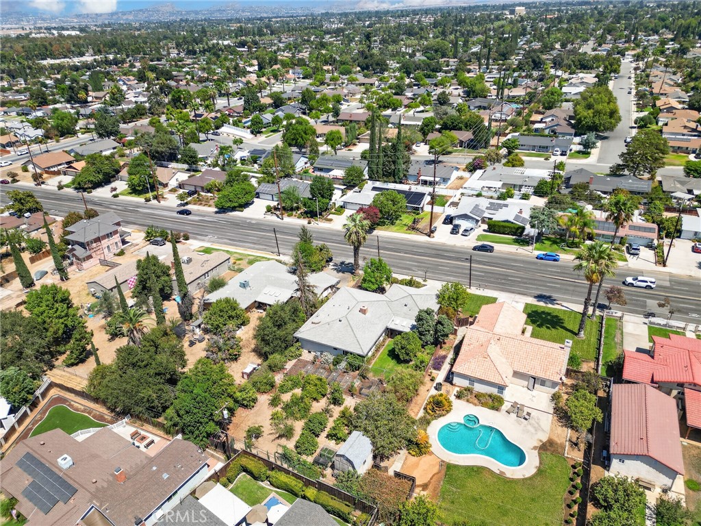 302 S San Mateo Street Property Photo 49
