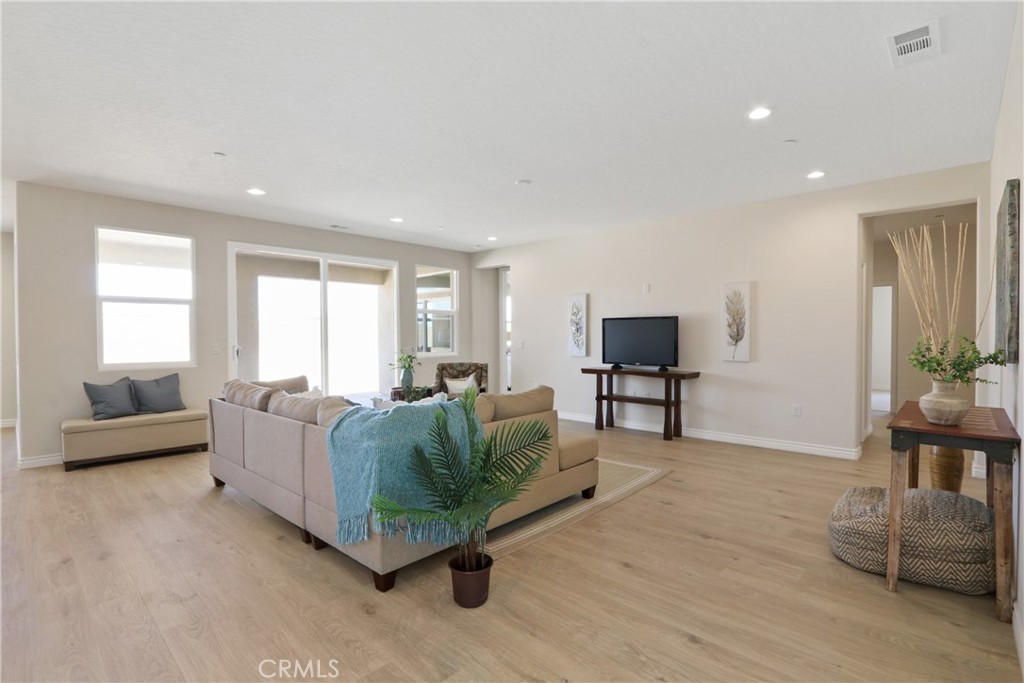 7083 Milton Avenue Property Photo 2