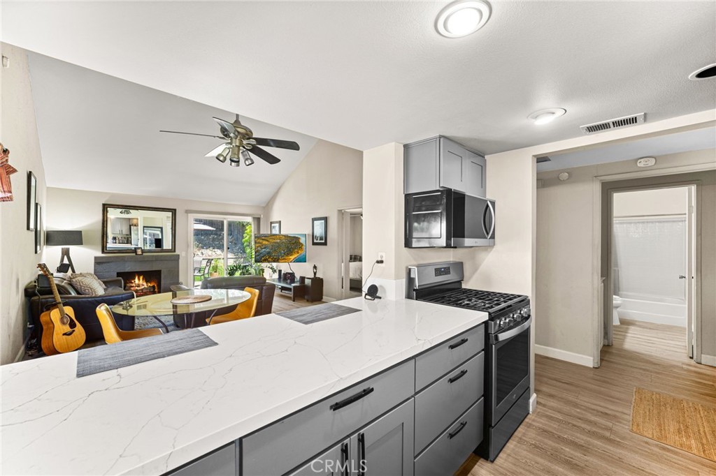 8584 Sandalwood Court Property Photo 8