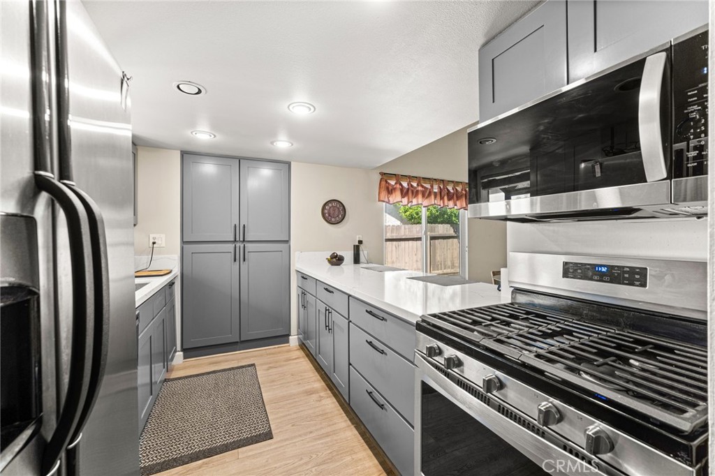 8584 Sandalwood Court Property Photo 10