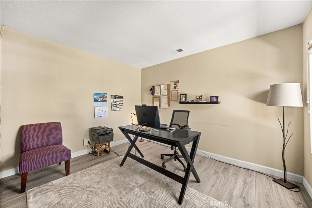 8584 Sandalwood Court Property Photo 16