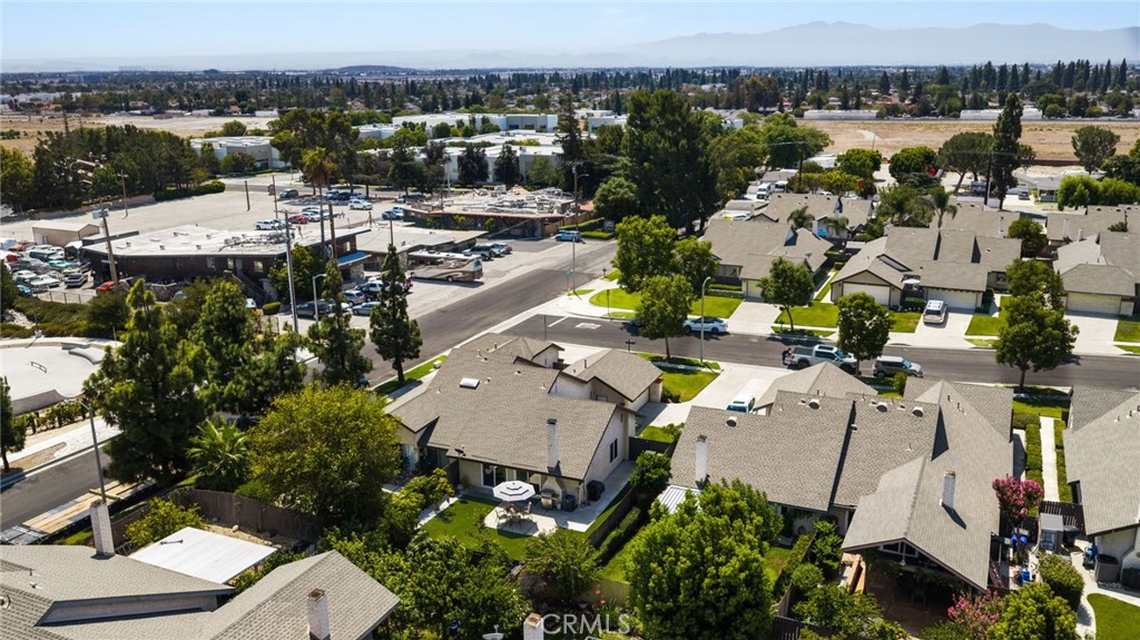 8584 Sandalwood Court Property Photo 25