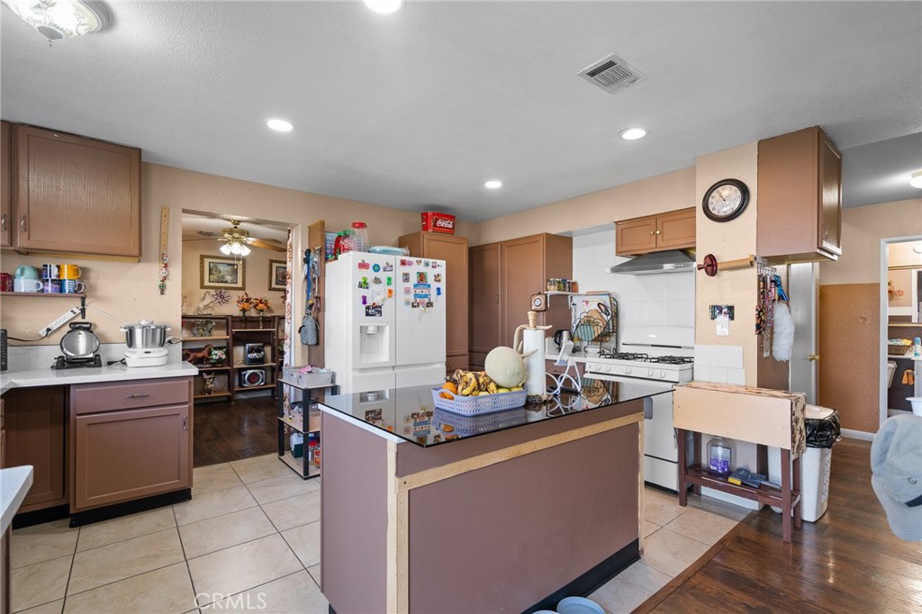 10654 Alton Place Property Photo 18