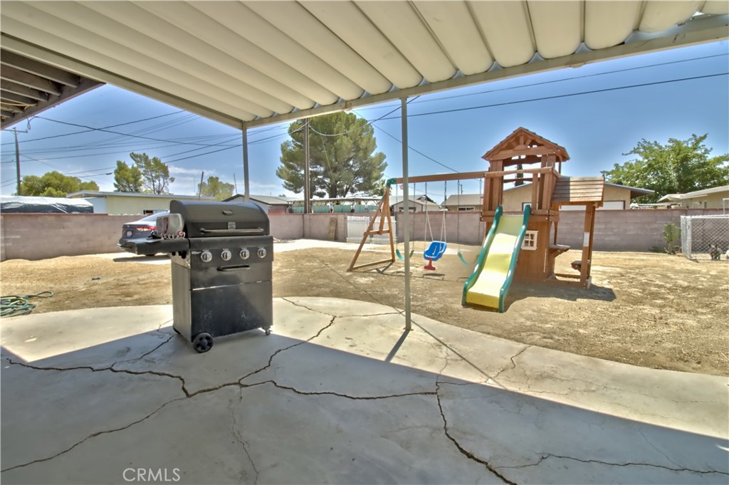 2120 Elm Property Photo 13