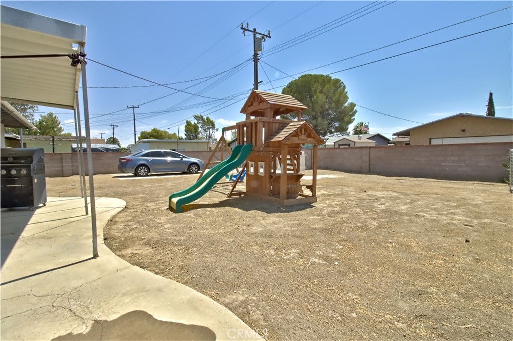2120 Elm Property Photo 14