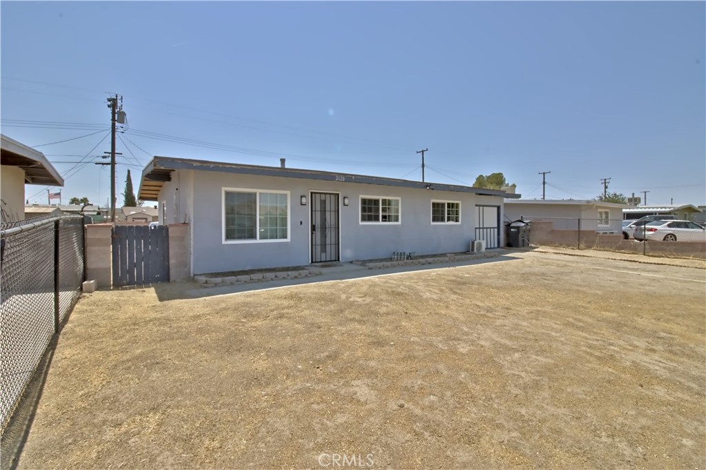 2120 Elm Property Photo 16