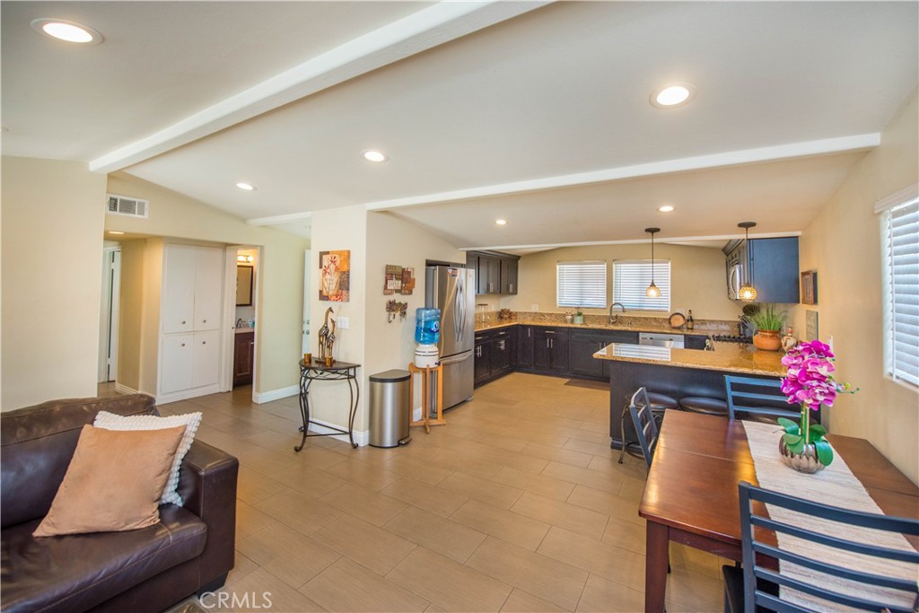 243 S Gardenglen Property Photo 6