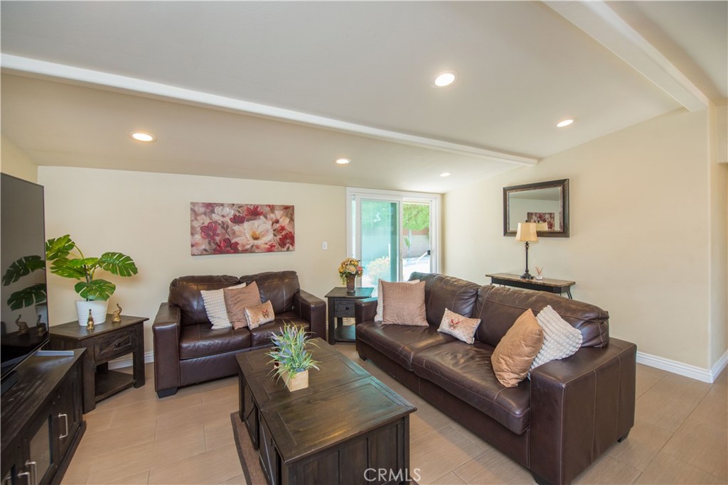 243 S Gardenglen Property Photo 7