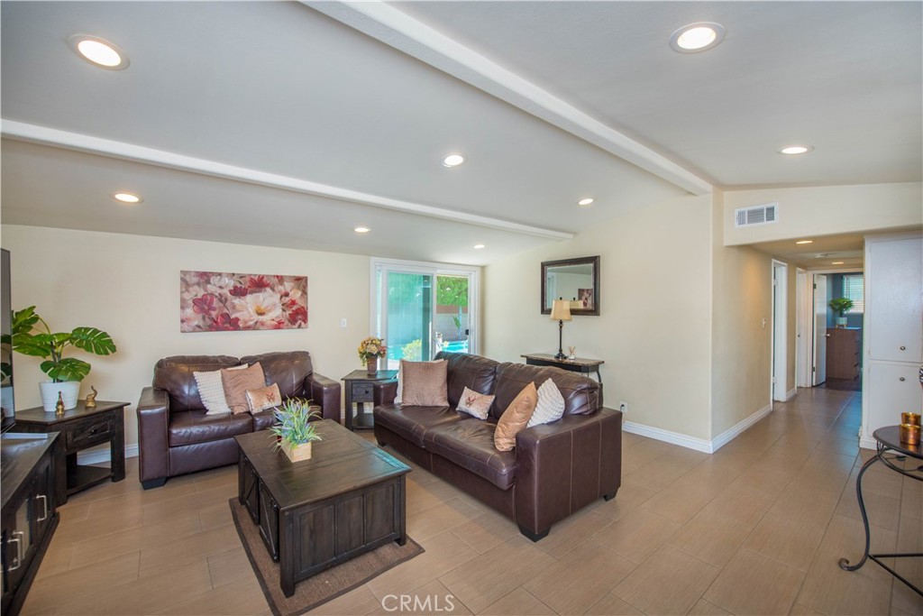 243 S Gardenglen Property Photo 8