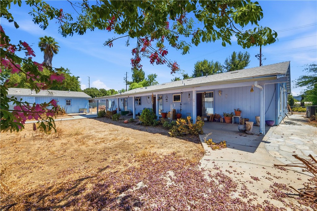 21658 Waite Property Photo 2
