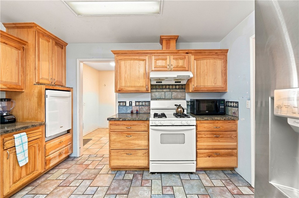 21658 Waite Property Photo 17