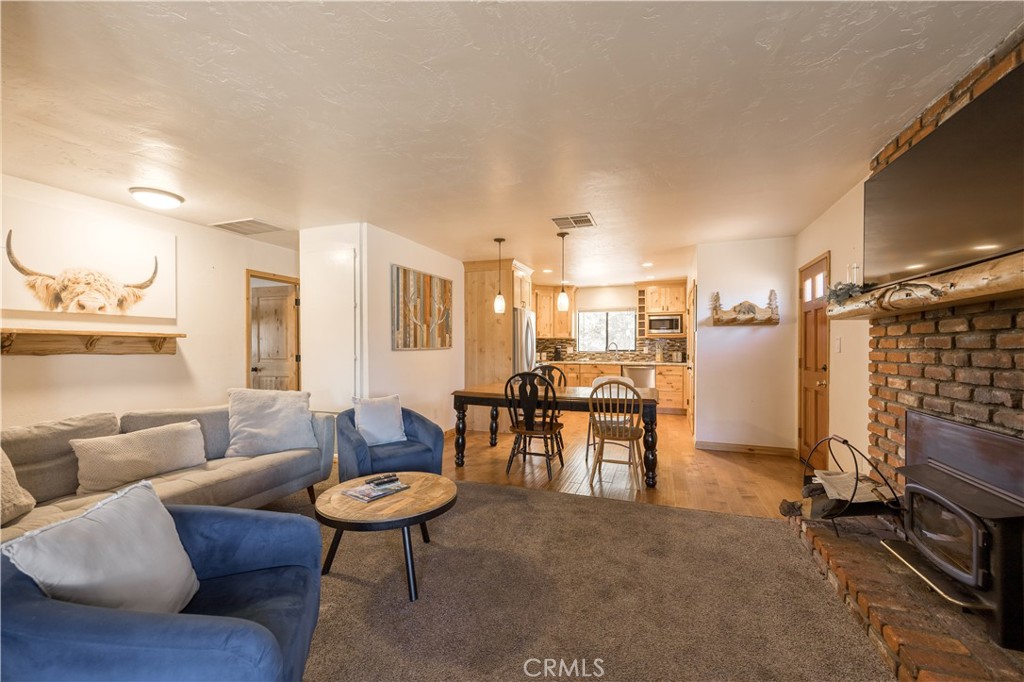 630 Villa Grove Avenue Property Photo 12