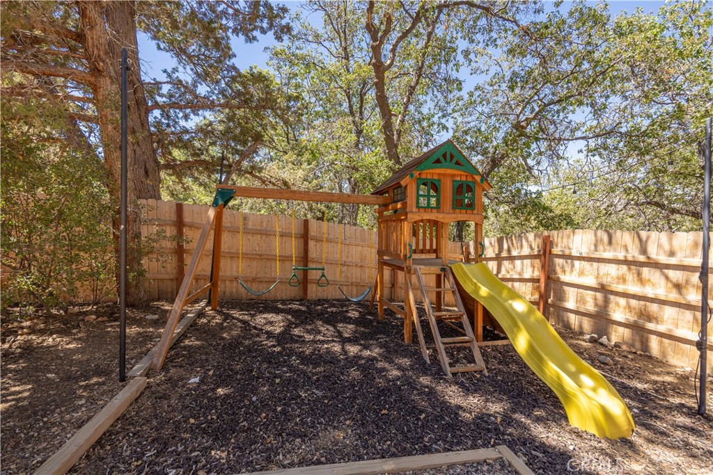 630 Villa Grove Avenue Property Photo 38