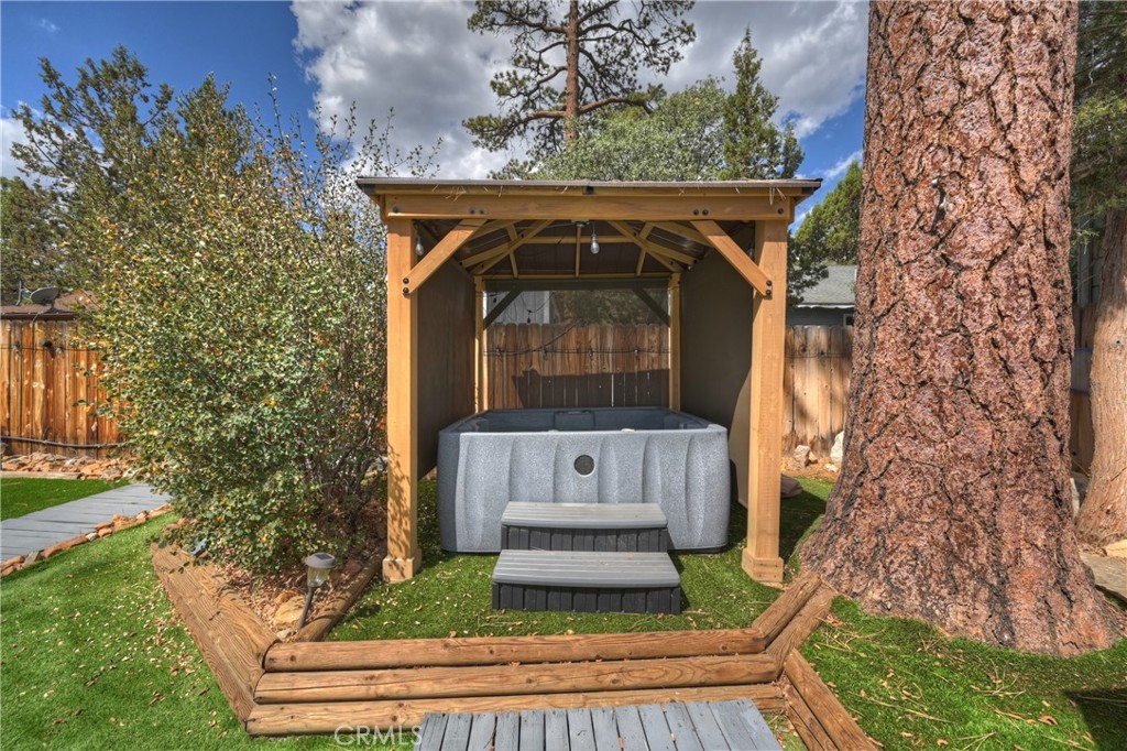524 Highland Property Photo 6