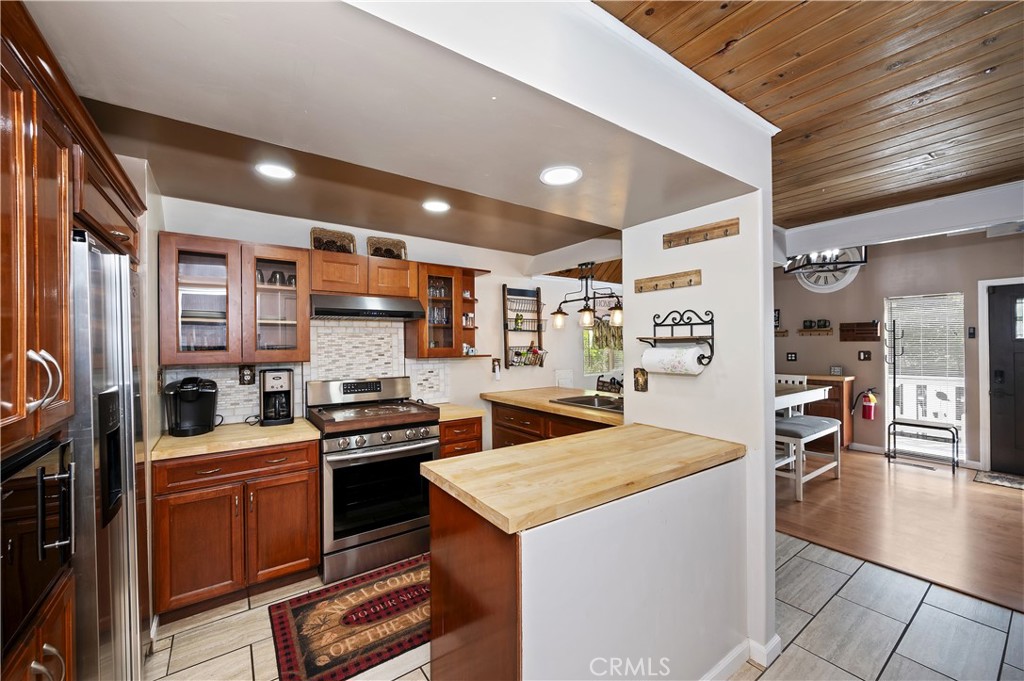 524 Highland Property Photo 15