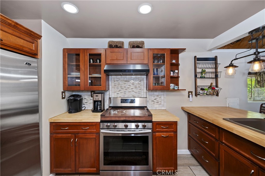 524 Highland Property Photo 16