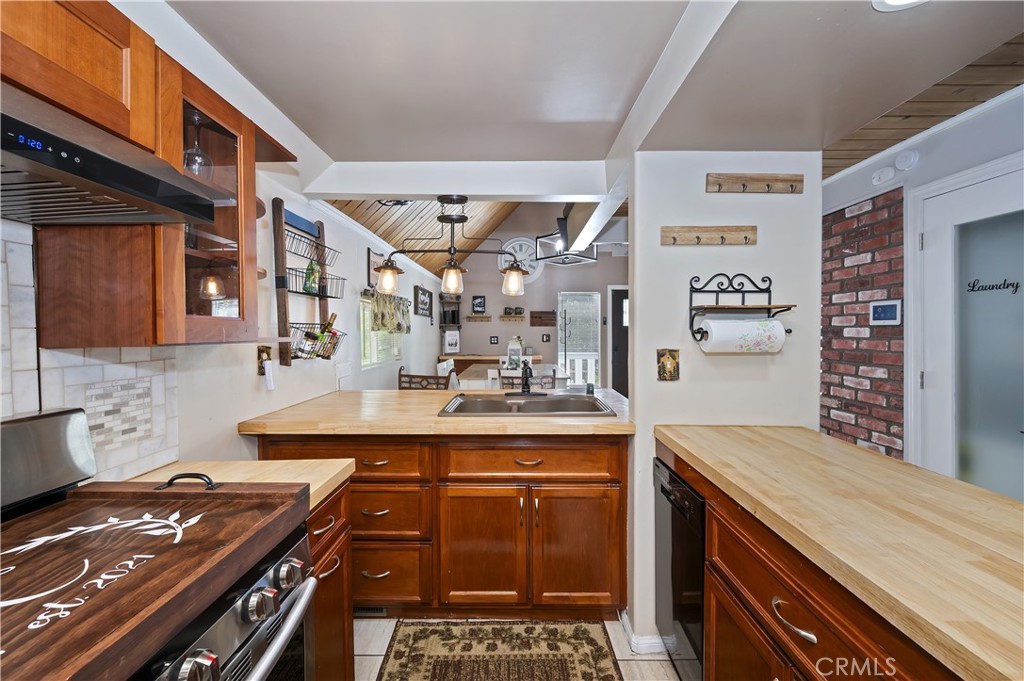 524 Highland Property Photo 18