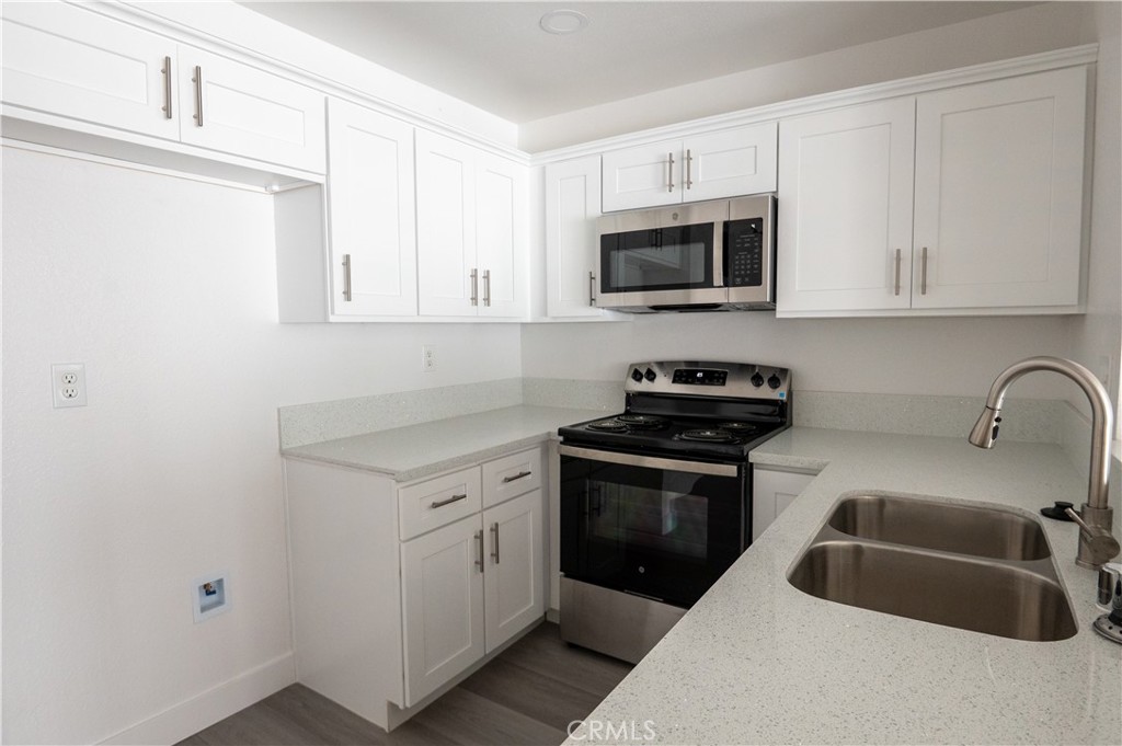 1500 W Edgehill 44 Property Photo 1