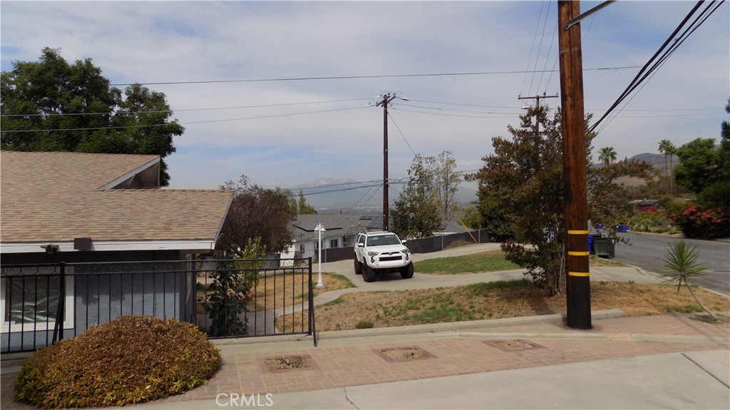 1733 Bonita Vista Property Photo 37