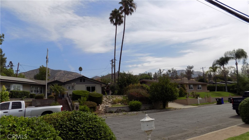 1733 Bonita Vista Property Photo 39