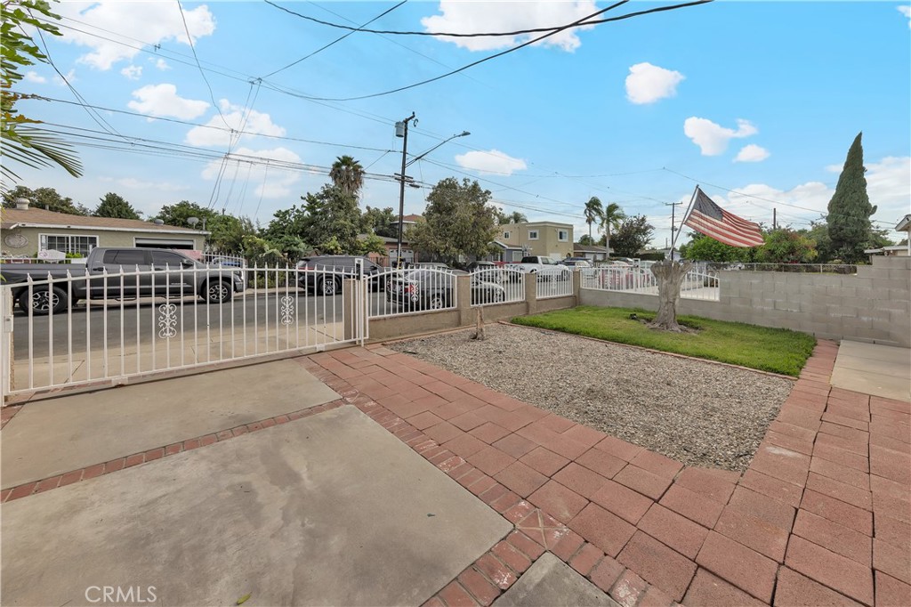 12147 Molette Property Photo 5