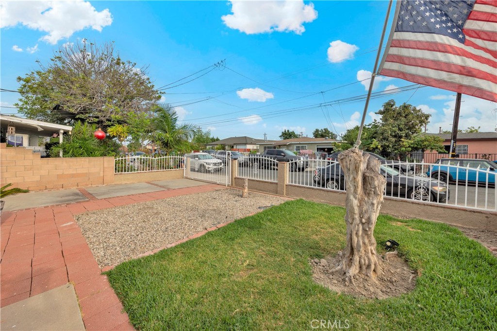 12147 Molette Property Photo 6