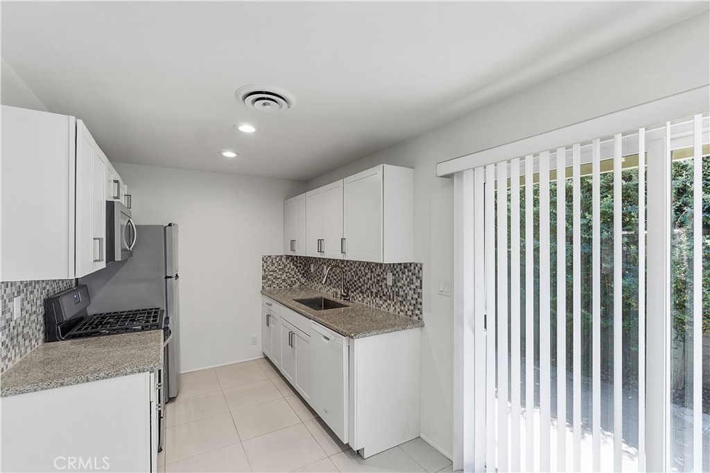 555 S Thornhill Road 4 Property Photo 11