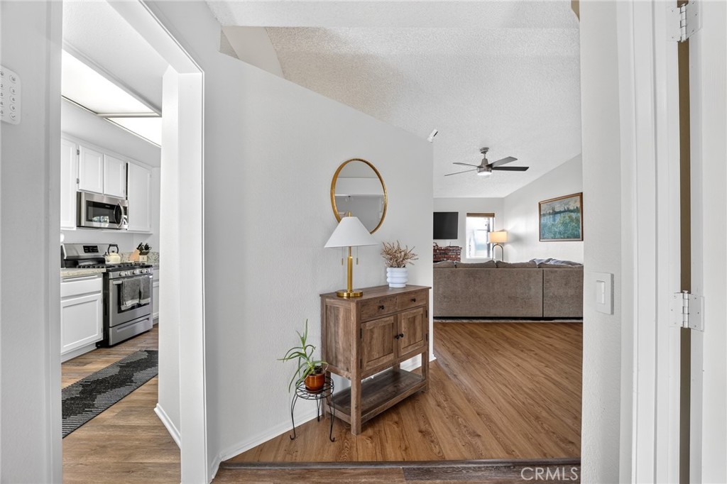 1043 Juniper Property Photo 6