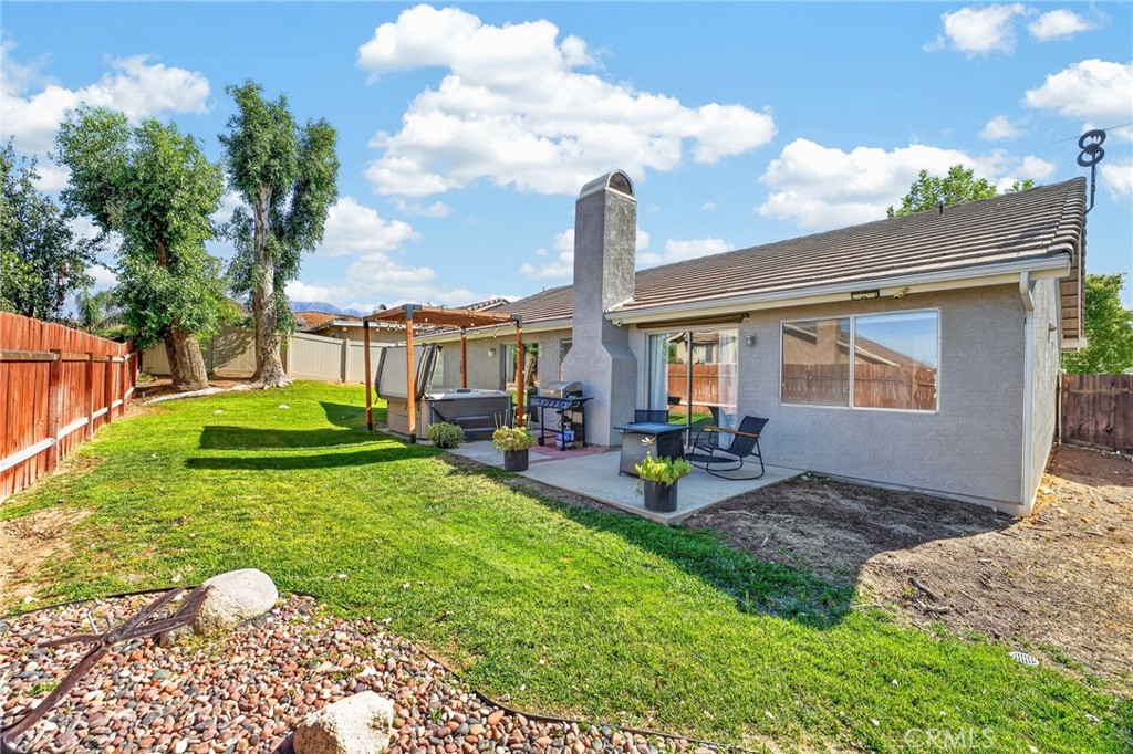 1043 Juniper Property Photo 27