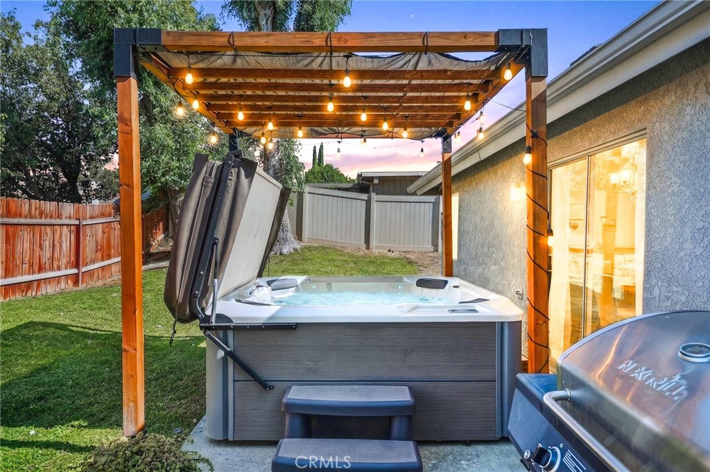 1043 Juniper Property Photo 31