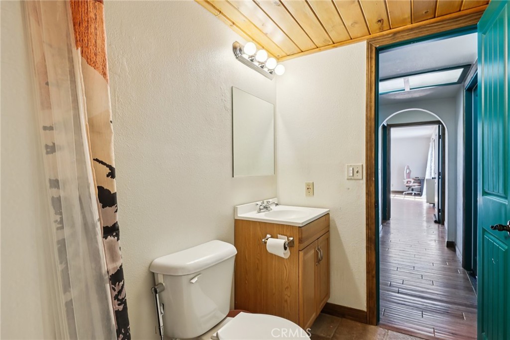 105 E Meadow Lane Property Photo 11
