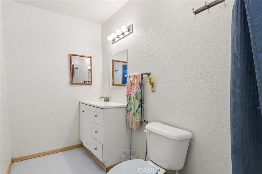 105 E Meadow Lane Property Photo 16