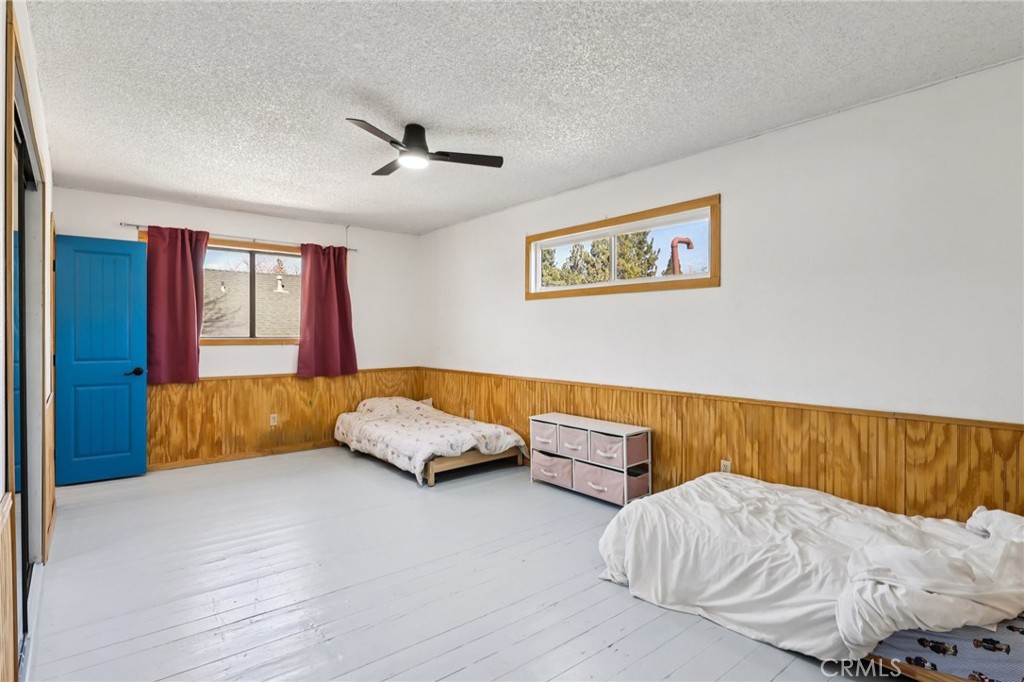 105 E Meadow Lane Property Photo 17
