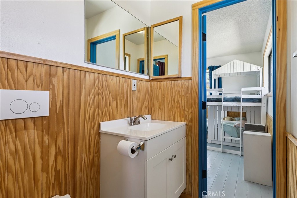 105 E Meadow Lane Property Photo 19