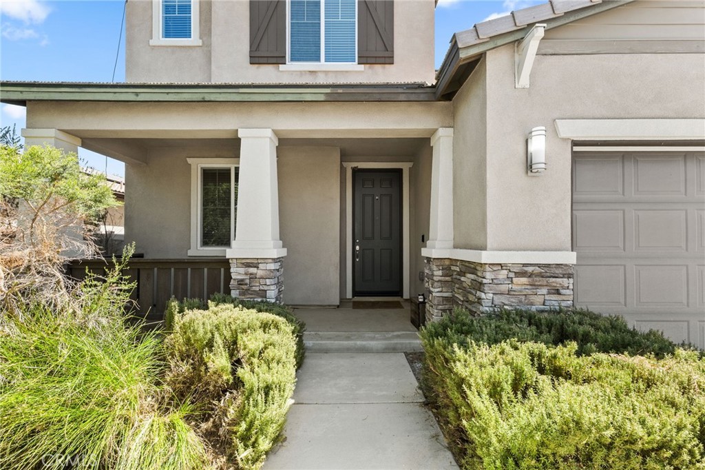 1171 Poinsettia Cir Property Photo 3
