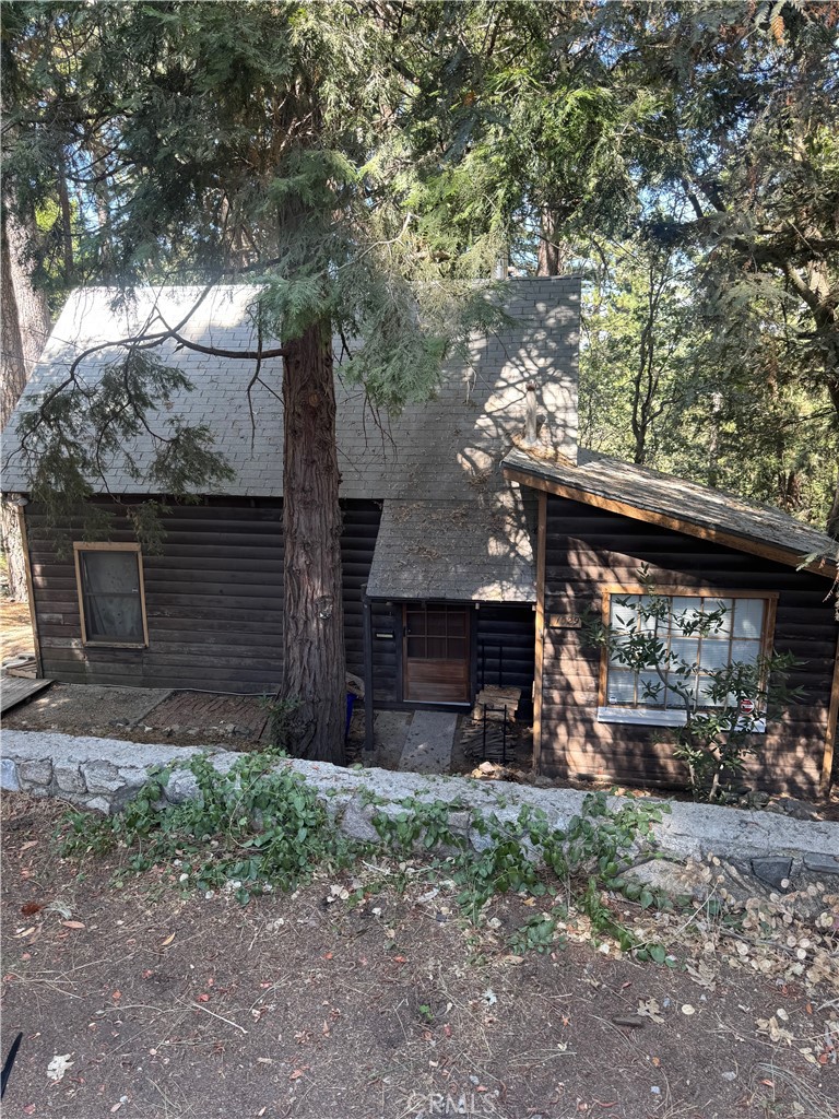 1029 Coulter Pine Road Property Photo 1