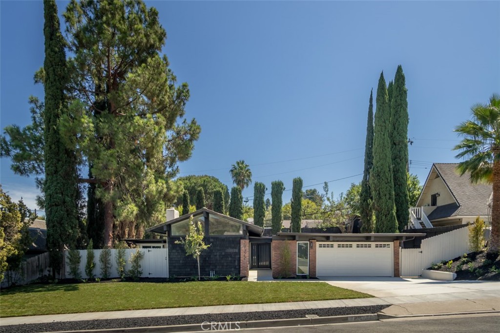 19322 Saylor Terrace Property Photo 1