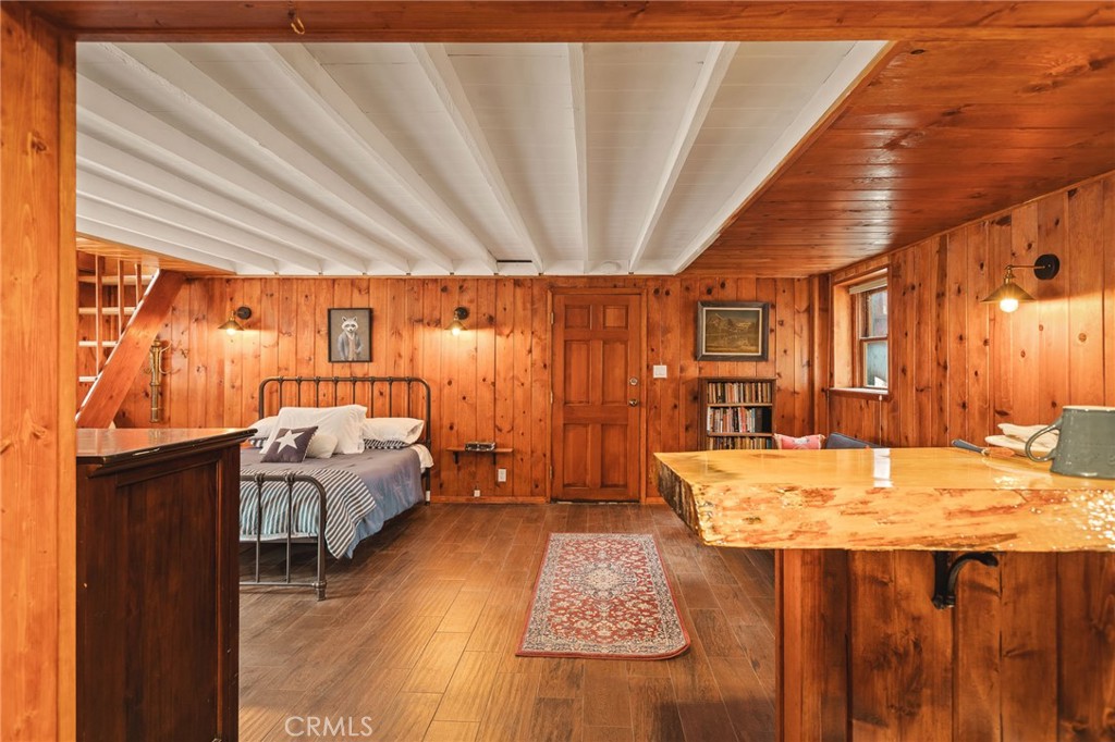 2643 Soutar Property Photo 48
