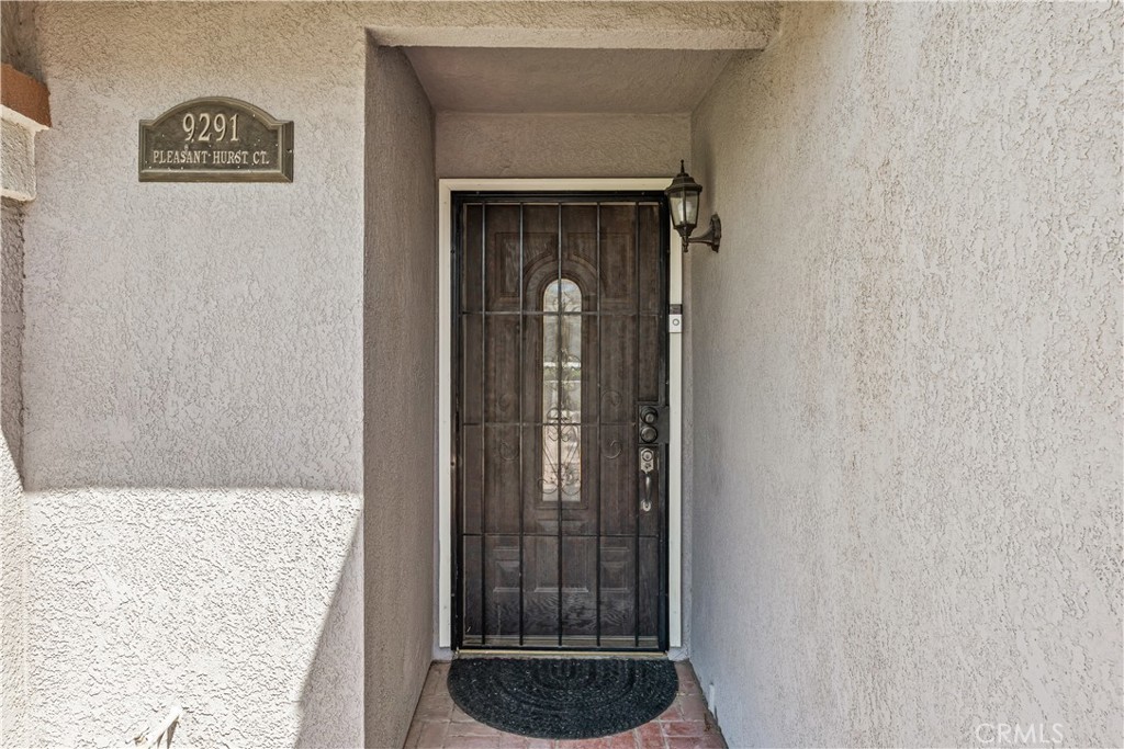 9291 Pleasant Hurst Court Property Photo 6