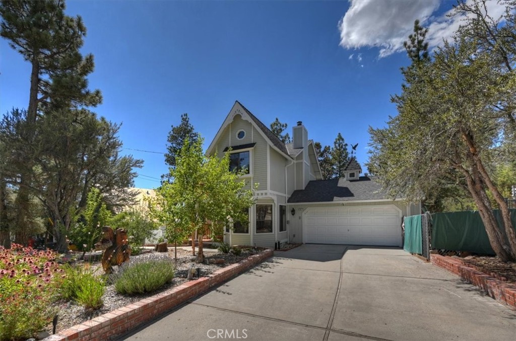 911 Panamint Mountain Property Photo 4