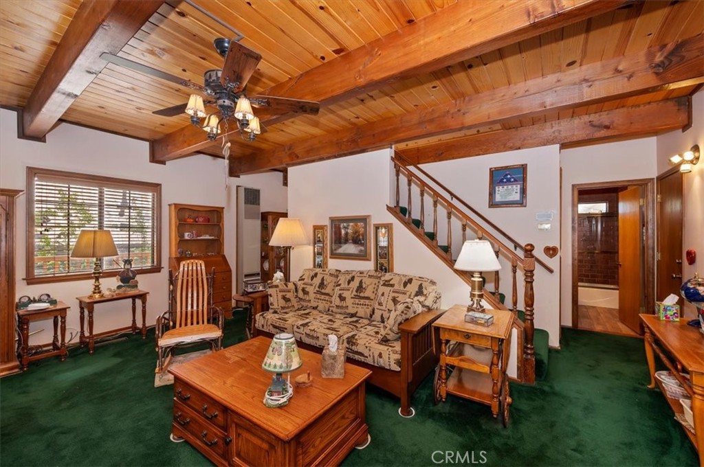 911 Panamint Mountain Property Photo 8