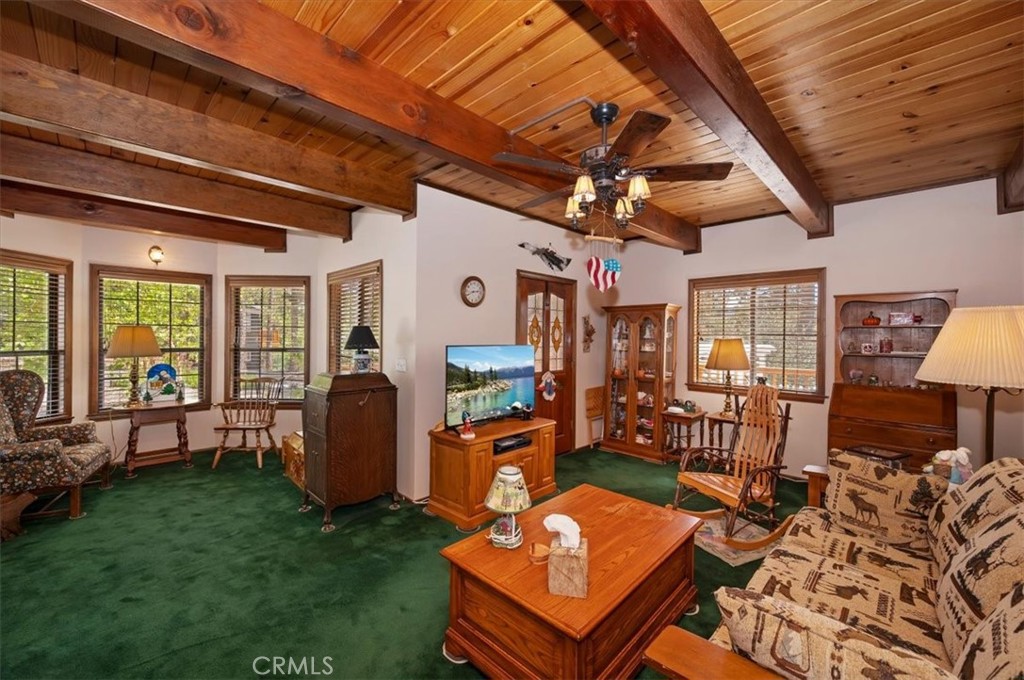 911 Panamint Mountain Property Photo 9