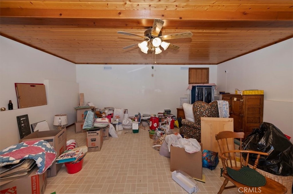 911 Panamint Mountain Property Photo 17