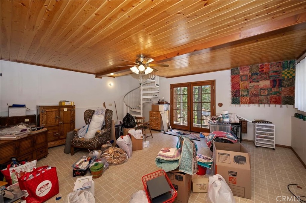 911 Panamint Mountain Property Photo 18