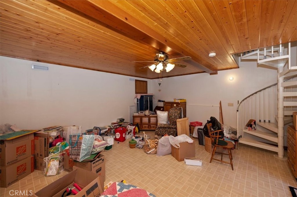 911 Panamint Mountain Property Photo 19